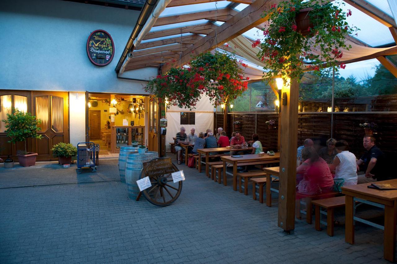 Appartement Weingut & Strausswirtschaft Vogel à Vogtsburg im Kaiserstuhl Extérieur photo
