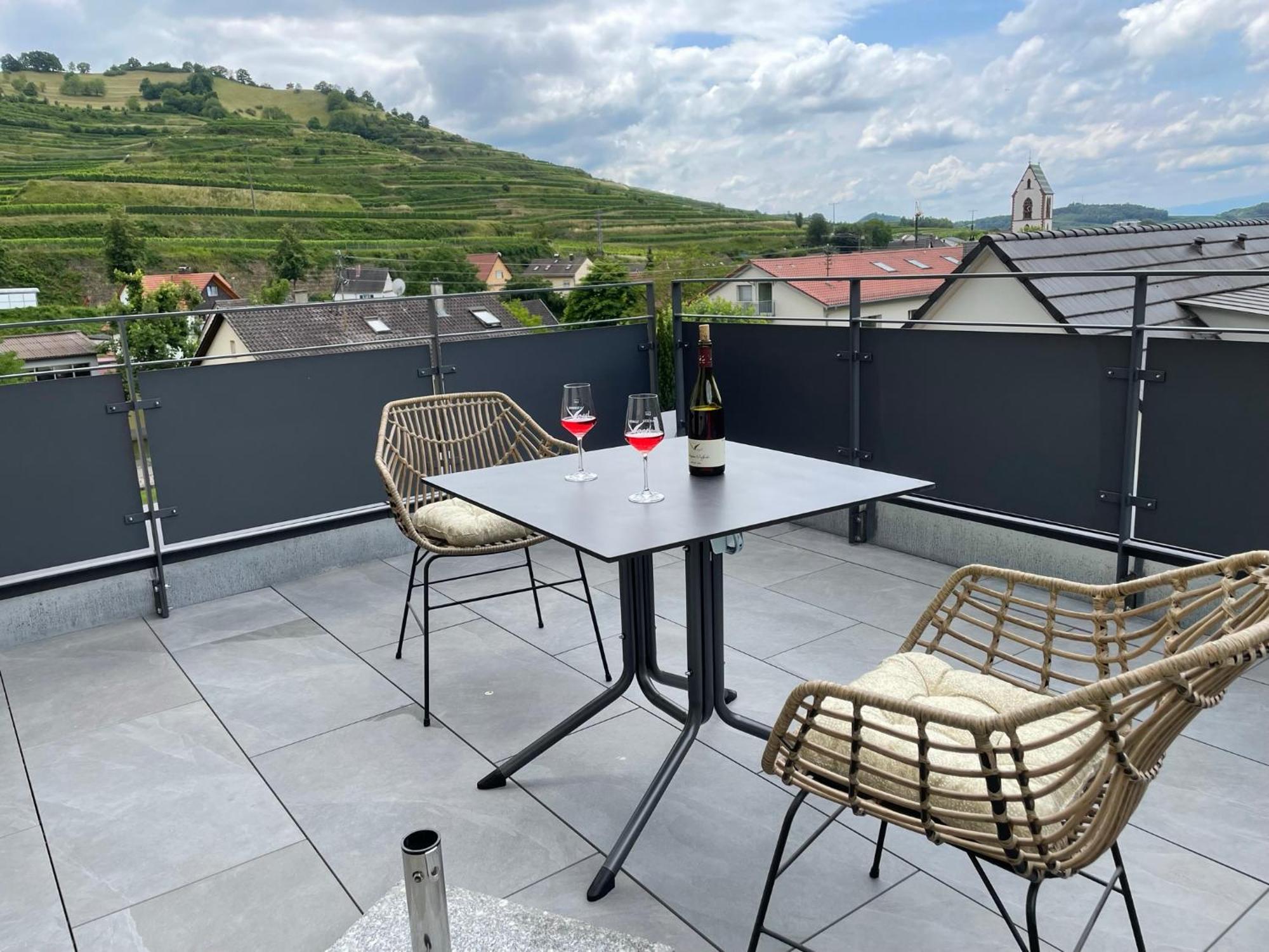 Appartement Weingut & Strausswirtschaft Vogel à Vogtsburg im Kaiserstuhl Extérieur photo